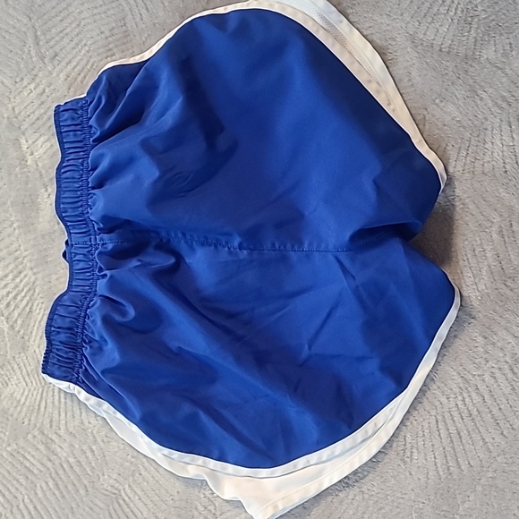 Nike Dri-Fit Shorts - Picture 4 of 5